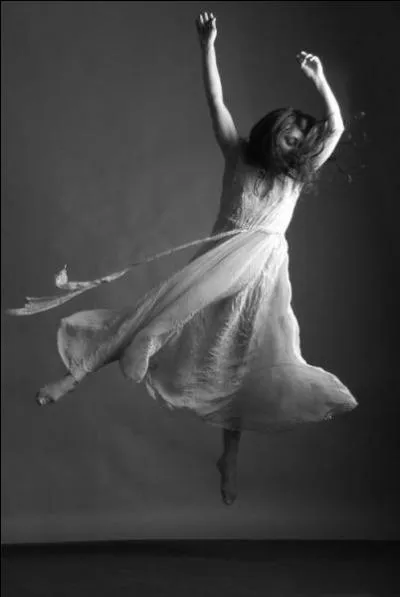 Quel est le nom de cette mousseline de coton légère originaire du Turkménistan. ?