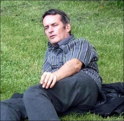 Le suivant aussi est très célèbre : à qui pensez-vous, d'abord ?