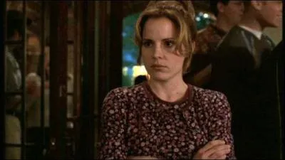 [La Maison hantée] Avec qui Anya vient-elle à la fête  ?