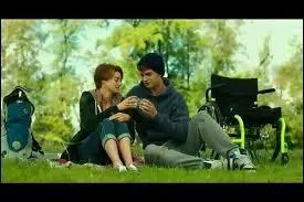 Qui est en fauteuil roulant ?