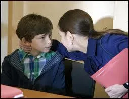 D'où la fillette est-elle tombée ?