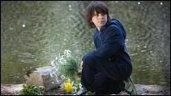 Quel enfant est accusé d'avoir poussé dans le vide l'enfant ?