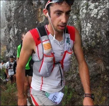 [Sport] Lors de la 20e édition du Grand Raid, l'Espagnol Kílian Jornet a remporté cette course sur un parcours très technique de 170 km en :