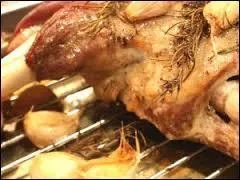 Quelle odeur vous rendra le fumet du gigot encore plus délectable avant de déguster ce dernier ?