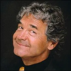 Pour en connaître le titre, complétez les paroles de cette chanson de Pierre Perret : Quand la chouette aux yeux jaunes la nuit en plein mois d'août, d'un long cri qui résonne appelle son hibou, les braves gens du village la mine réjouie, savent bien que ce ramage c'est pas l'oiseau de nuit. Ils disent "Tiens c'est...