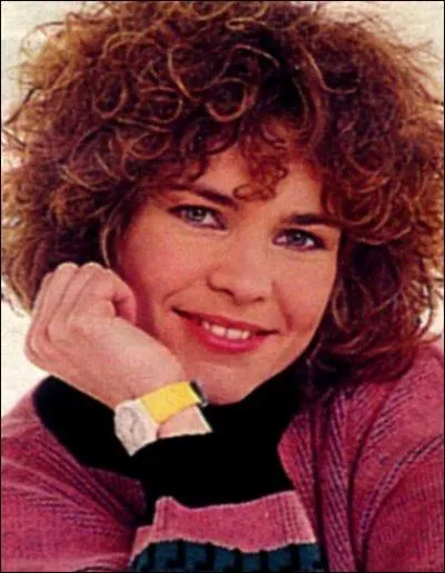 Dans les années 80, quelle chanson a fait connaître Sabine Paturel ?