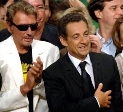 [Célébrité, people] Qui a pris Johnny Hallyday et Nicolas Sarkozy comme témoins à son mariage ?
