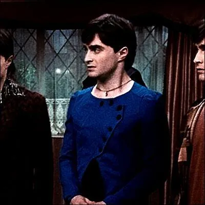 Tourner 7 fois sa langue dans sa bouche... Et qu'en est-il lorsqu'il s'agit de celle de William ?... Qui suis-je ?