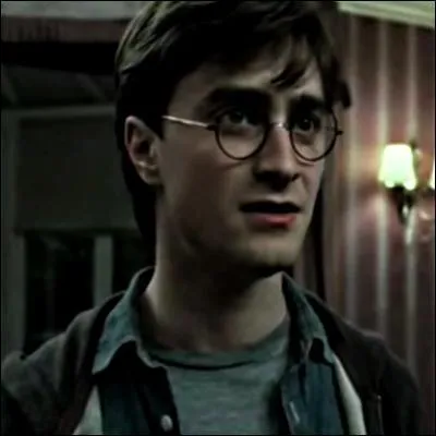 Je porte le numéro 7 dans mon équipe, j'affronte 7 fois mon adversaire (qui s'est séparé en 7), je terrasse le monstre qui a fait 7 victimes, ma famille d'adoption comporte par ailleurs 7 enfants... Qui suis-je ?