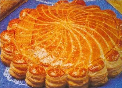 Quel est ce gâteau similaire à la galette des rois ?