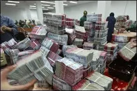 1 - La première place pour la banque centrale d'Irak. En quelle année le fils de Saddam Hussein déroba-t-il 1 milliard de dollars ?