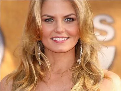 Elle est principalement connue dans le rôle de...