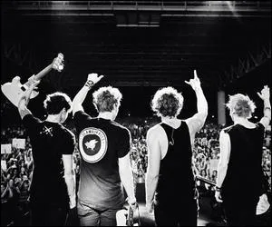 Quand et où les 5SOS jouent-ils en France, en 2015 ?