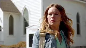 Par qui Angie McAlister a-t-elle été assassinée ?