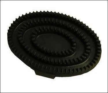 Et cette brosse noire, comment s'appelle-t-elle ?