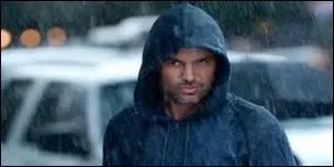 Qui est le mystérieux inconnu qui les a tous recrutés ?