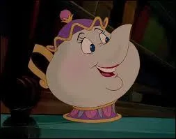 Parlons de Mrs. Potts, une théière cuisinière. Quel est son nom en français ?