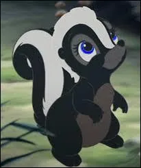 Bambi découvre par hasard cette mouffette mâle, au milieu de fleurs. Comment ce personnage s'appelle-t-il ?