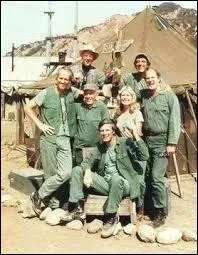 Télévision : quelle série raconte la vie de militaires américains pendant la guerre de la Corée ?