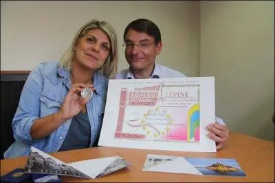 Médaille d'argent au concours Lépine européen de Strasbourg en 2014 pour cette toute nouvelle carte postale, bien française, appelée "Paplion". Quelle est sa particularité ?