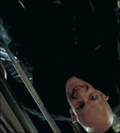 En fait, je ne sais même pas si c'était moi ou si c'était le personnage en photo qui était à l'envers ; le chauffeur avait décidé de faire un saut dans l'hyperespace un peu à la Han Solo...