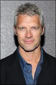 Qui est le réalisateur ?