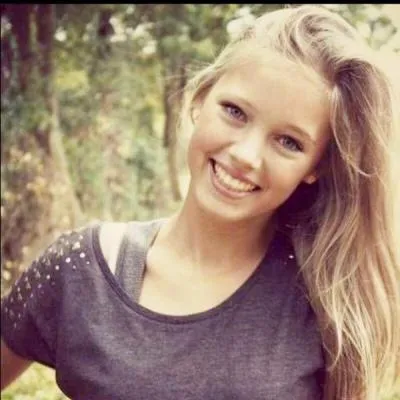 Chloé fait une surprise à ses amis, elle les emmène dans :