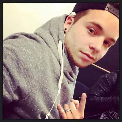 Quelle chanson a-t-il écrite pour les pères ?