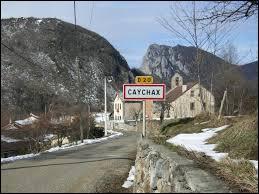 Nous sommes à l'entrée du village Ariégeois de Caychax. Nous nous trouvons en région ...