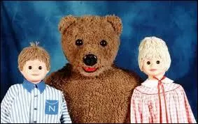 En décembre 1962, c'est la diffusion de la première émission "Bonne nuit les petits". Dedans, on y retrouve Nounours, Nicolas et ...