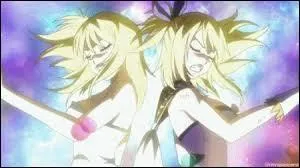 Dans le combat contre Flare (Frea), grâce à qui Lucy rend-elle son attaque plus puissante ?