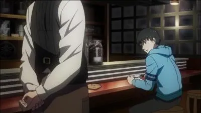 Quel est le nom du café où le personnage principal travaille ?