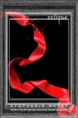 Qu' est-ce que Bella ne trouve plus dans sa chambre , dans le tome 3 ?