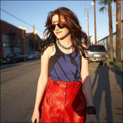 Qui  l'ide de donner du sang comme nourriture au bb de Bella alors qu'il est encore dans son ventre ?