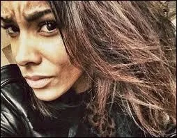 Quel est le tout premier single de Shy'm qui a permis de la révéler au public ?