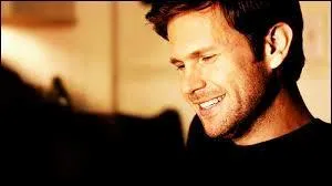 Qui joue le rôle d'Alaric ?