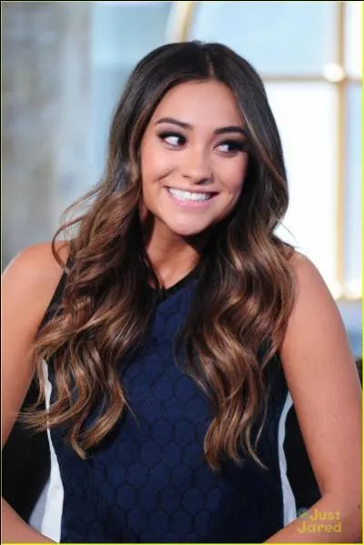 Quel est le nom de famille d'Emily ?