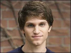 Quel est le métier de Toby ?