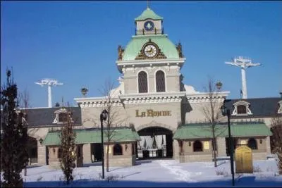 Comment s'appelle le parc d'attractions pour enfants créé à cette occasion et qui survit encore ?