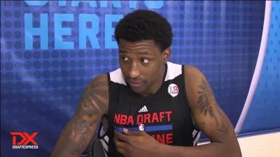 Voilà un autre joueur sophomore tournant cette saison au dessus des 10 points de moyenne en la personne de Kentavious Caldwell-Pope, dans quelle équipe joue-t-il ?