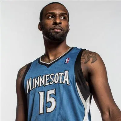 Mais Minnesota aura aussi un autre représentant dans cette formation américaine, qui est ce joueur ayant explosé lors de son début de deuxième saison au sein de la ligue cette année ?