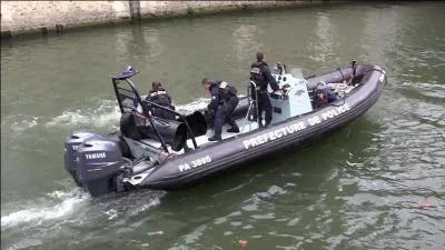 Le policier enquête fluviale à Paris doit obligatoirement être en fonction "sur Paris" ou dans la petite couronne et être apte médicalement à la plongée.