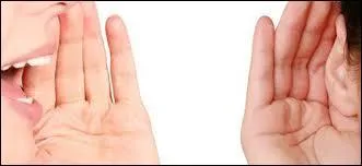 Trouvez le nom du jeu de société qui consiste à faire circuler rapidement une phrase inventée de bouche à oreille à une file de joueurs et le dernier doit le répéter à voix haute.