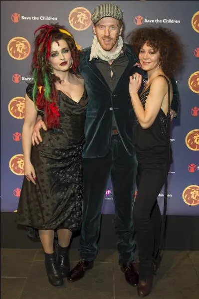 On ne sait pas trop ce qui a pris à Helena Bonham Carter ici, qui a orné sa chevelure de ?