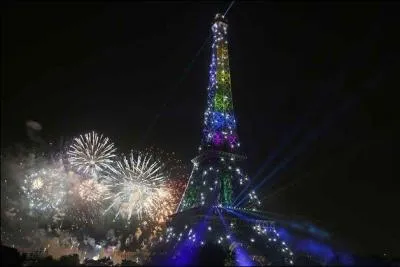 Que commémore la date du 14 juillet en France ?