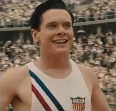 En 1936, avec la sélection américaine d'athlétisme, il participe aux jeux olympiques d'été de Berlin. Quel résultat obtiendra-t-il ?