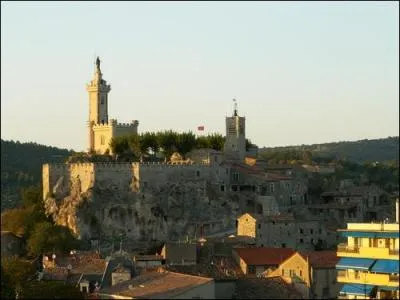 Quelle ville ne se situe pas dans le Gard ?