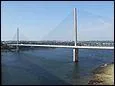 Celui-ci a été inauguré en 1994 doublant le pont Albert Louppe ; c'est un pont à haubans de 800 mètres de long, mais bien sûr vous l'avez reconnu. Il s'agit de...