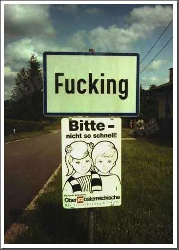 Bon pour me changer les esprits, je d&eacute;cide d'aller faire un tour dans un petit village fort sympathique qui s'appelle... et un peu perdu en... Remplissez les pointill&eacute;s et envoyez-vous en l'air avec Air France vers cette destination ! (joli slogan vous ne trouvez pas ?)