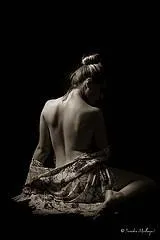 De qui sont les paroles "Je creuserai la terre jusqu'après ma mort pour couvrir ton corps d'or et de lumière" ?